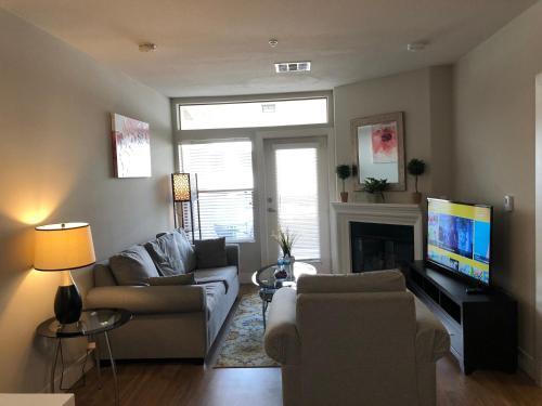 Westwood Apartment 3g84