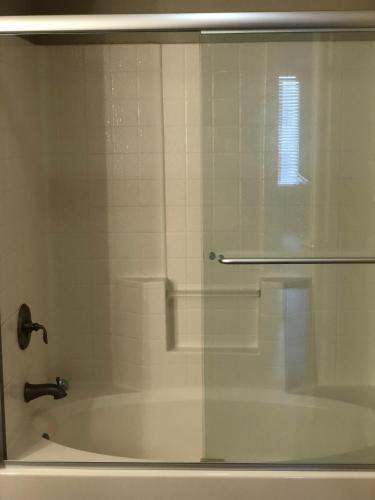 Westwood Apartment 3g84