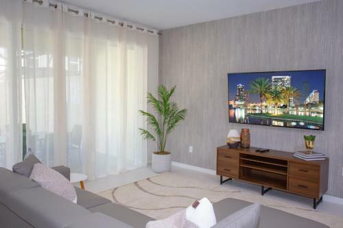 Gorgeous 3 Bd Home W/ Pool And Surf Park @ Solara Resort