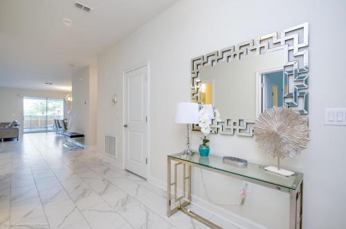 Villa H1672- Eight Bedroom Resort