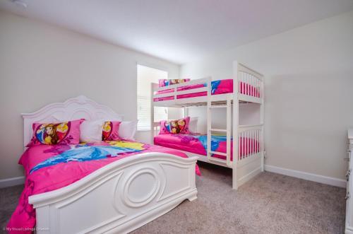 Villa H1672- Eight Bedroom Resort