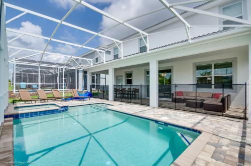 Villa H1672- Eight Bedroom Resort