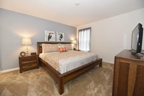 Six-bedroom Crofton Springs Villa