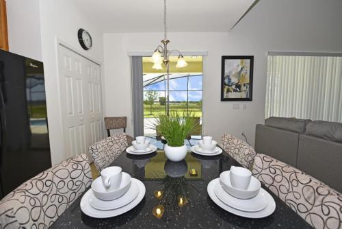 Six-bedroom Crofton Springs Villa