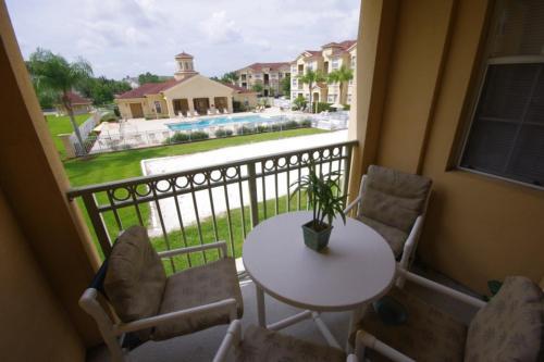 Four-bedroom Terrace Ridge Circle Villa