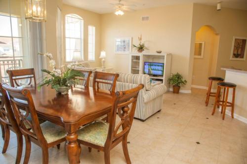 Three-bedroom Terrace Apartment