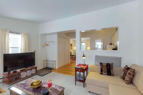 Pleasant Street 31 Unit C