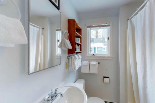 Pleasant Street 31 Unit C
