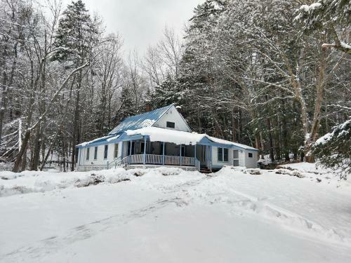 Little Brook House At Echo Lake