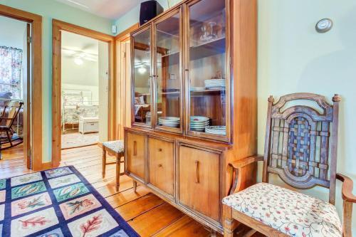 Amato Carriage House, Upper Level