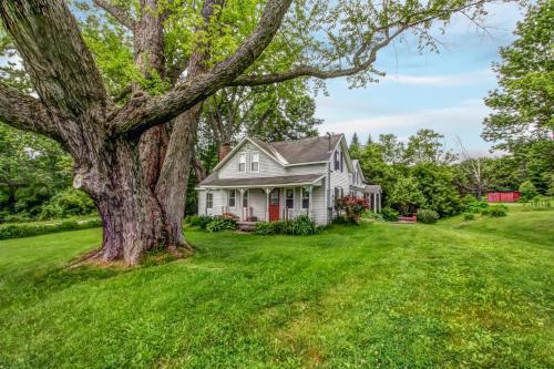 Country Comfort Retreat