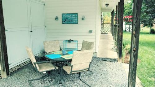 Peace In The Valley House