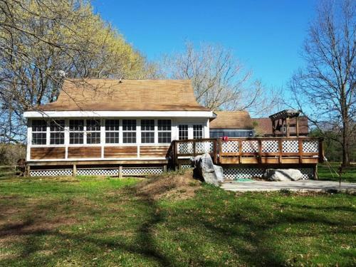 The Jive - Christophers Riverside Cabin 1
