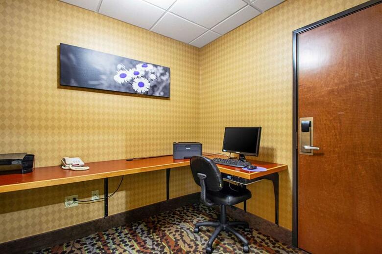 Hotel Mainstay Suites