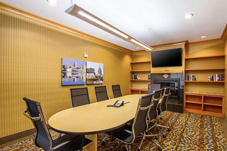 Hotel Mainstay Suites
