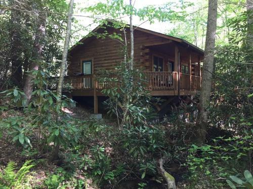 Misty Creek Log Cabins