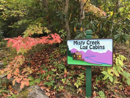 Misty Creek Log Cabins