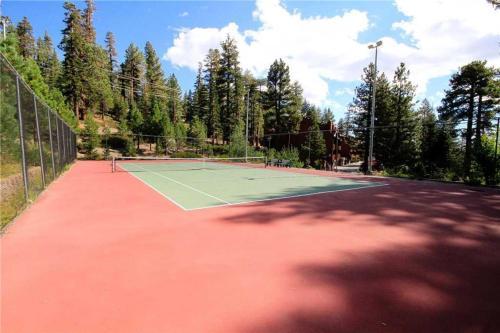 Mammoth Ski & Racquet Club #074