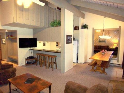 Apartamento 136 Standard Condo