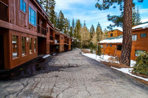Ski Run Villas Retreat - Listing #416