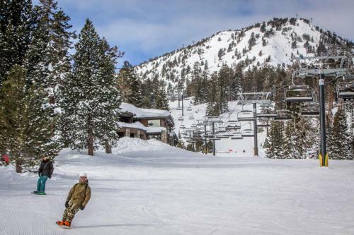 Ski Run Villas 7