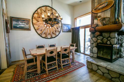 Snowcreek V #714 Townhouse