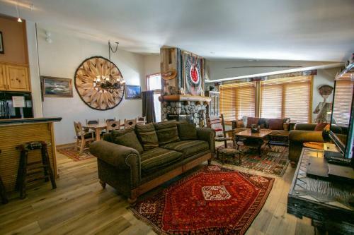 Snowcreek V #714 Townhouse