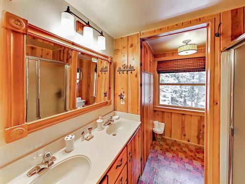 68 Alpine Home