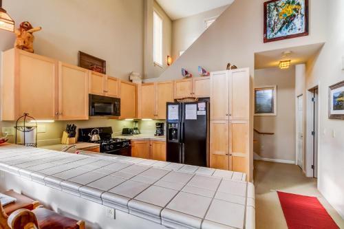 Mammoth Green Condos