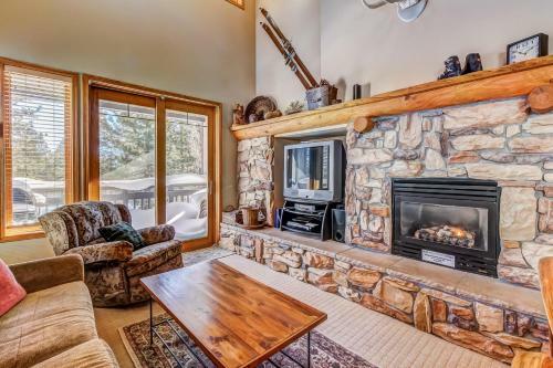 Mammoth Green Condos