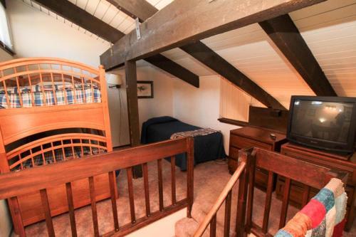 Discovery 4 #128, Loft, Pet Ok