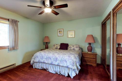 Mammoth Pines 11