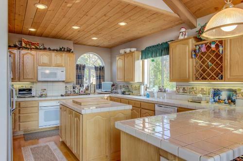 White Pines Mountain Lodge #7