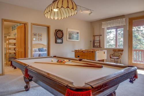 White Pines Mountain Lodge #7