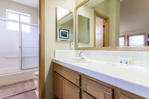 Snowcreek # 892 - Phase V