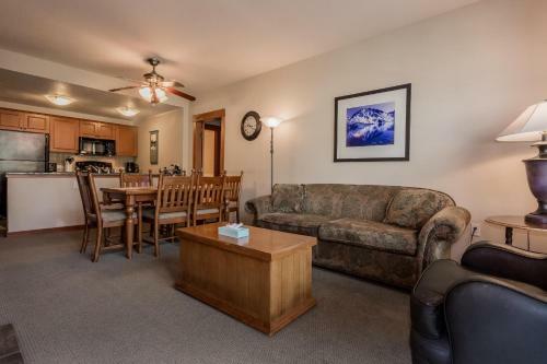 Apartamento Village # 1404 - Grand Sierra Lodge