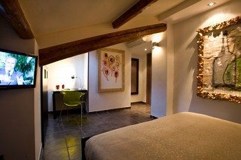 Albergue Chroma Tria