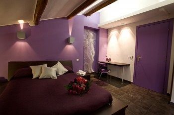 Albergue Chroma Tria