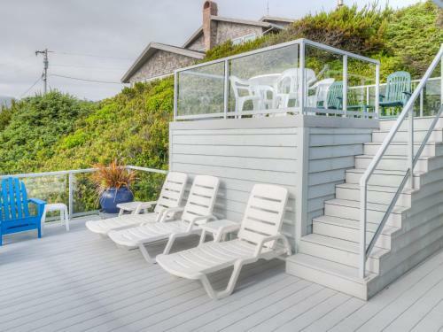 Beaches 'n Green ~ Mca 1208