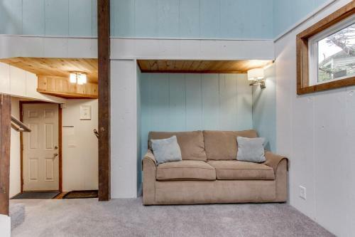 Manzanita Beach Cottage