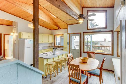 Manzanita Beach Cottage