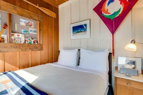 Cottage By The Sea (mca #1213)