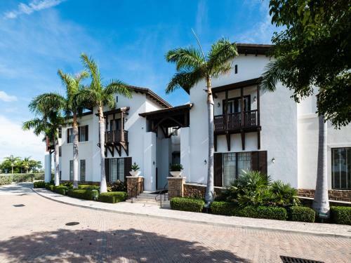 Marlin Bay Yacht Club - Residence #3829