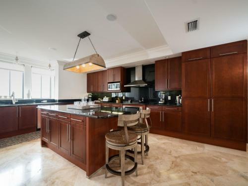 Marlin Bay Yacht Club - Residence #3825