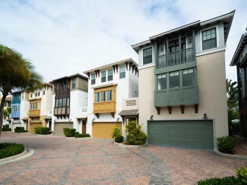 Marlin Bay Yacht Club - Residence #3825