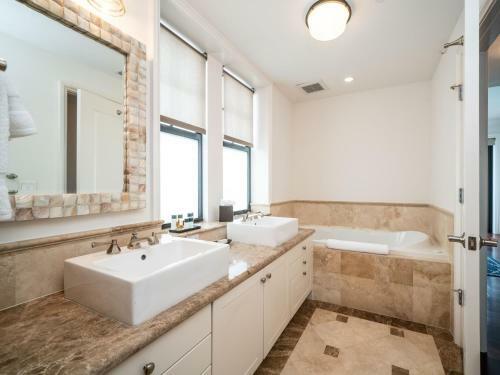 Marlin Bay Yacht Club - Residence #3825