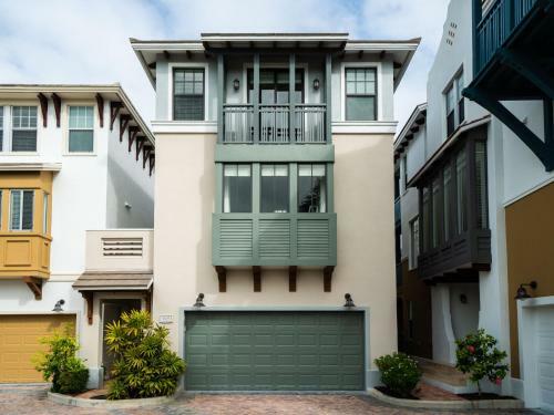 Marlin Bay Yacht Club - Residence #3825