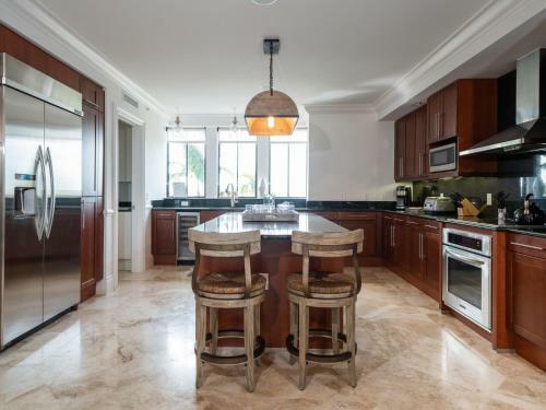 Marlin Bay Yacht Club - Residence #3825