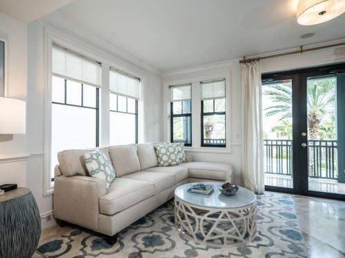 Marlin Bay Yacht Club - Residence #3825