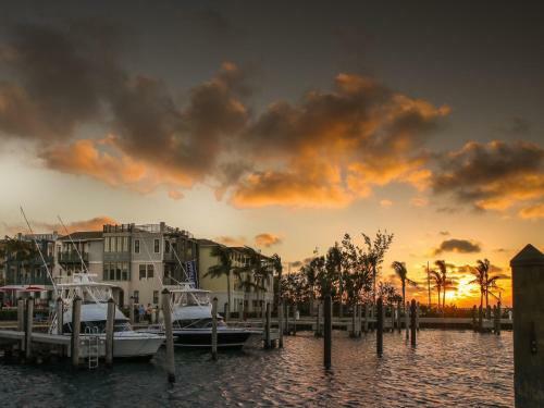 Marlin Bay Yacht Club - Residence #3825